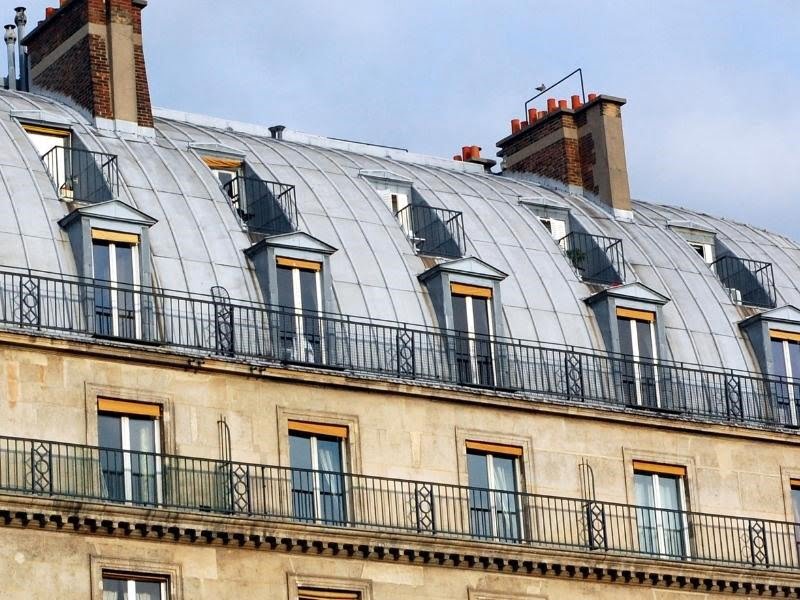 Couvreur zingueur à Paris et en Île-de-France Avantages d'une toiture en zinc