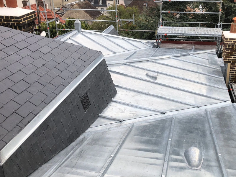Toiture ardoise ou zinc ?