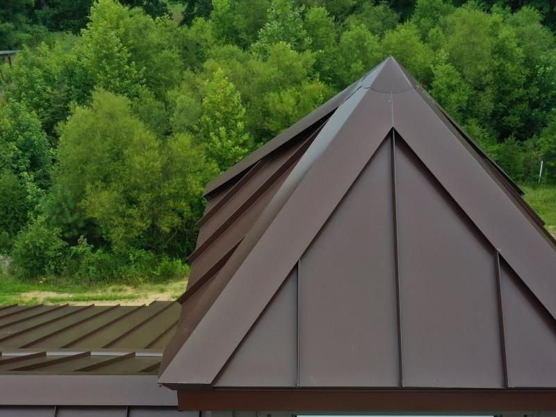 Couverture de toit métallique