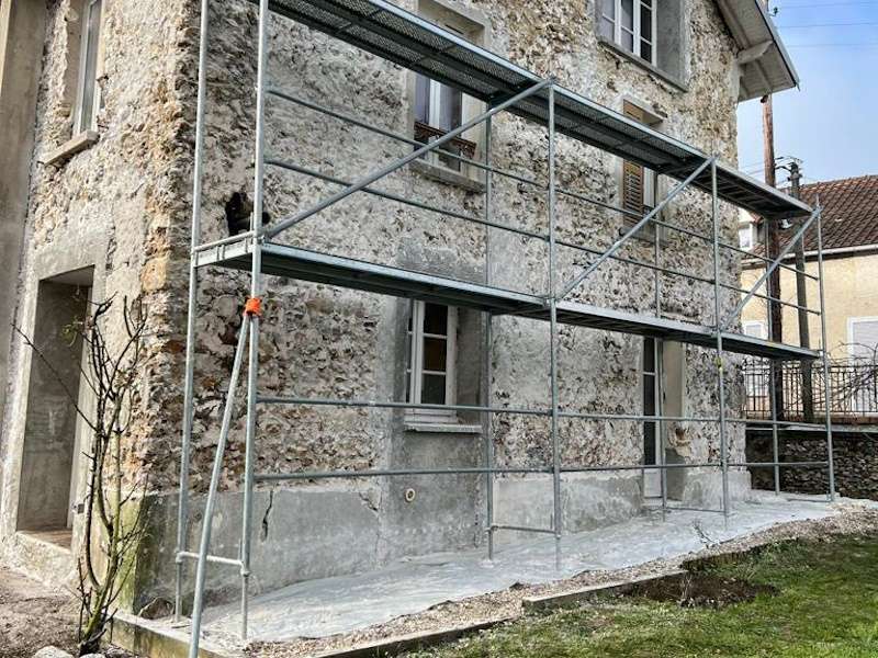 Pose d'un échafaudage sans autorisation
