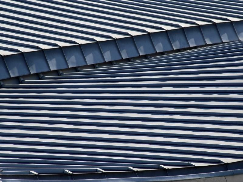 Couvreur zingueur à Paris et en Île-de-France Toiture faible pente en zinc