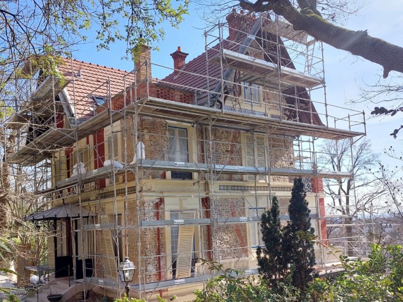 Restauration d'une façade en île-de-France