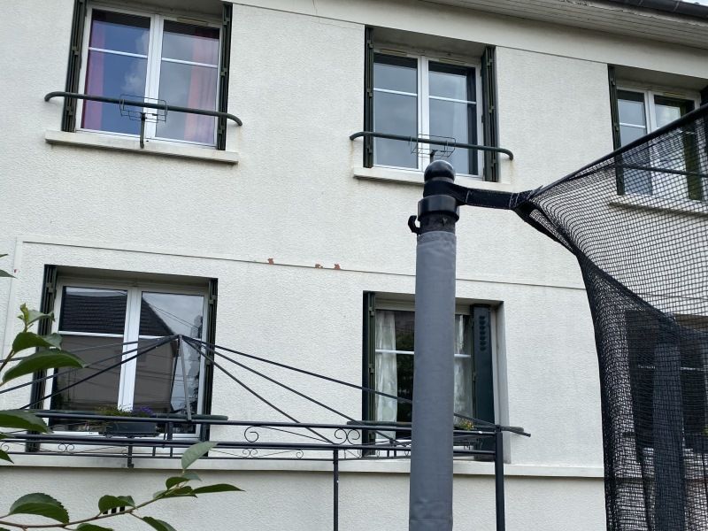 Rénovation de façade de maison des années 70