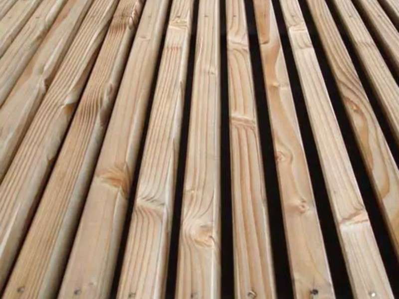 Bardage en bois claire voie