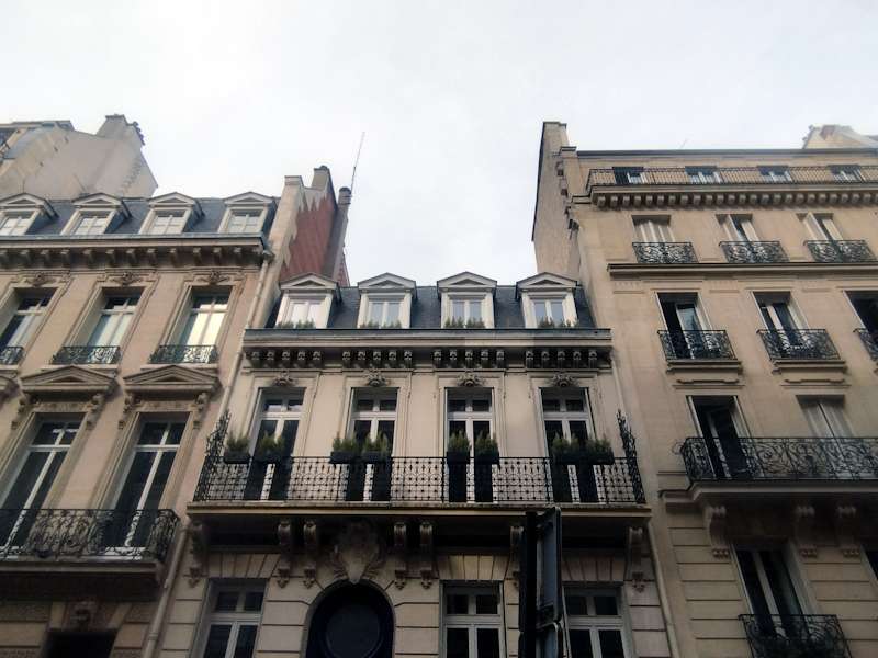 Surélévation à Paris (75) : guide complet étude surélévation immeuble paris