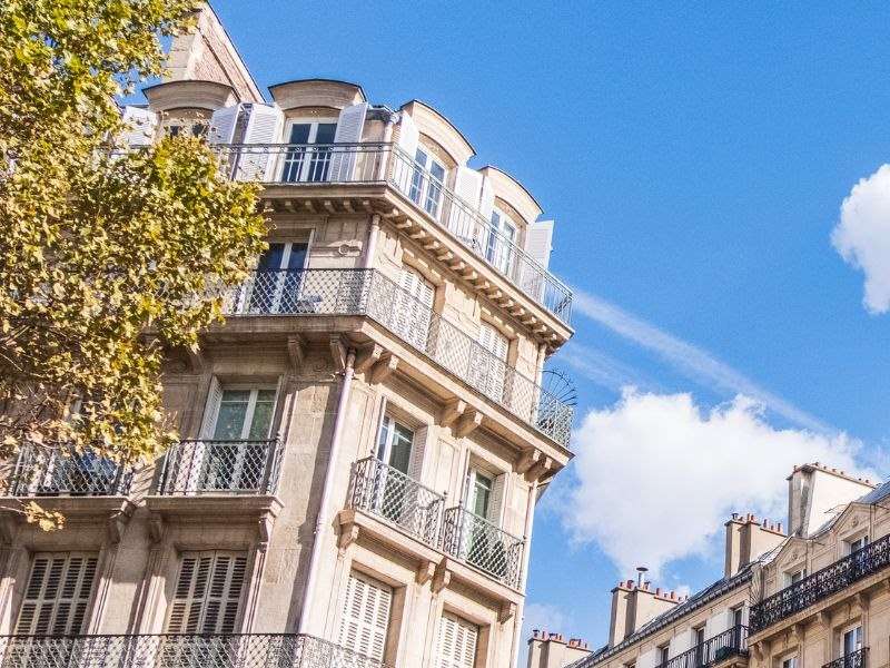 Surélévation à Paris (75) : guide complet Surélévation parisienne