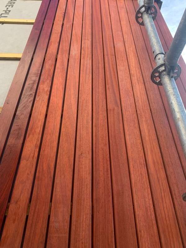 Detail bardage padouk