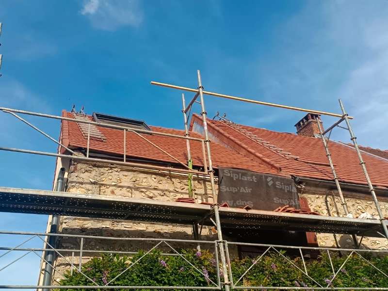 Renovation toiture tuiles plates meaux 77100 1