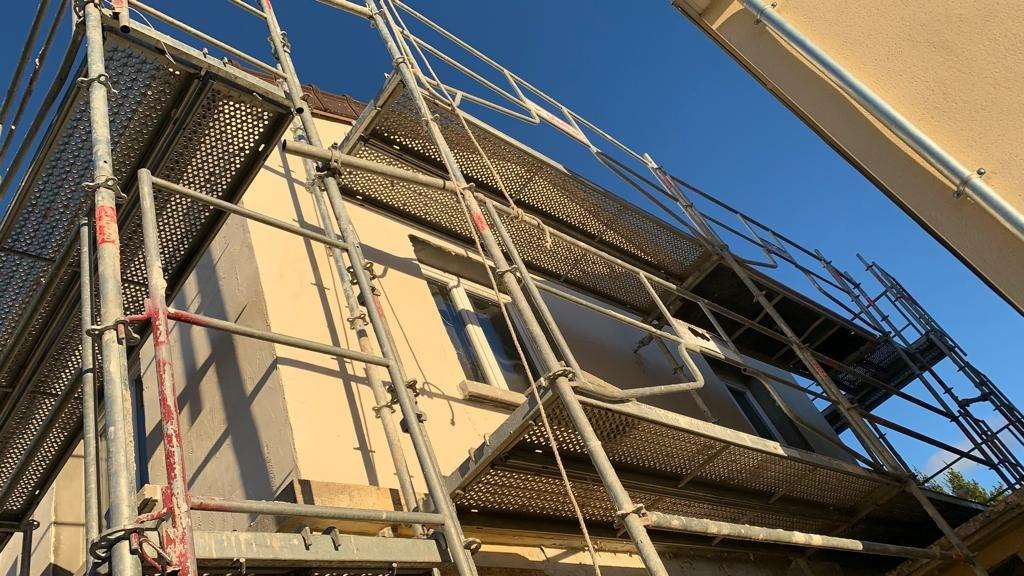 Facadier louvres 95