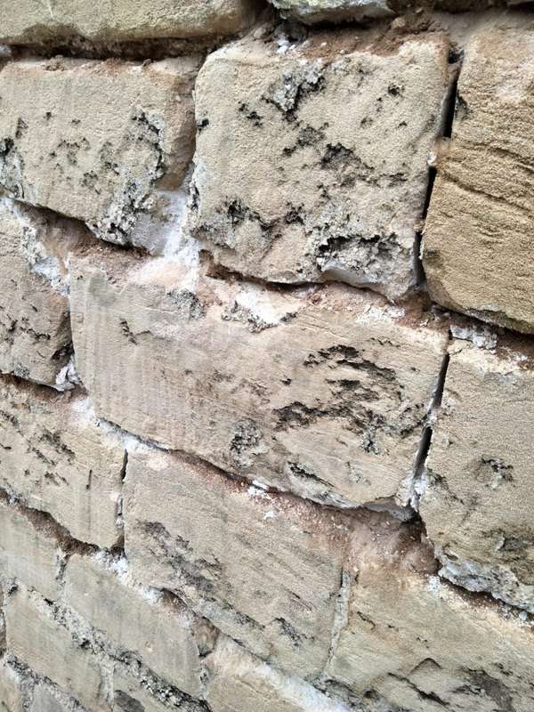 Rejointoiement mur pierre