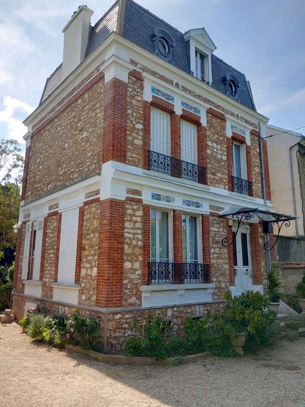 Ravalement dans le val doise
