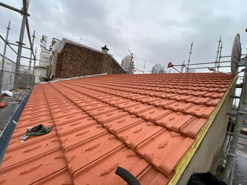 Rénovation de toiture en tuiles à Paris et en Île-de-France Toiture en tuile