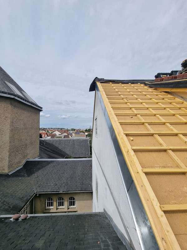 Sarking toiture 94