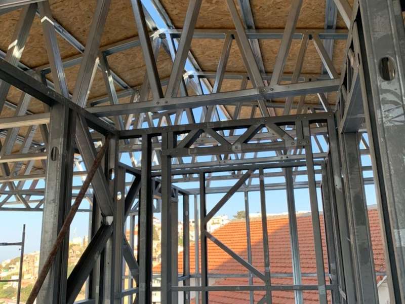 Surélévation d'une maison ancienne : infos et conseils Surélévation de maison en métal