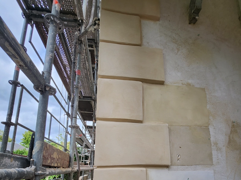 Chaînage d'angle façade