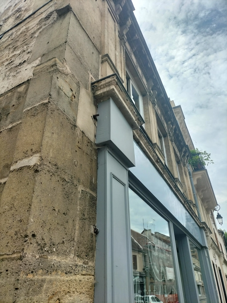Renovation facade pierre viarmes