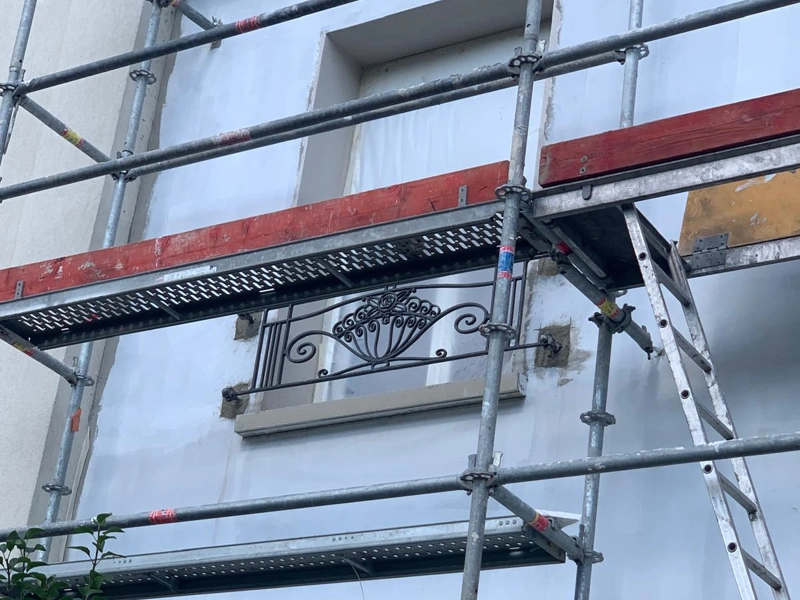 ITE en rénovation : éléments rapportés en façade