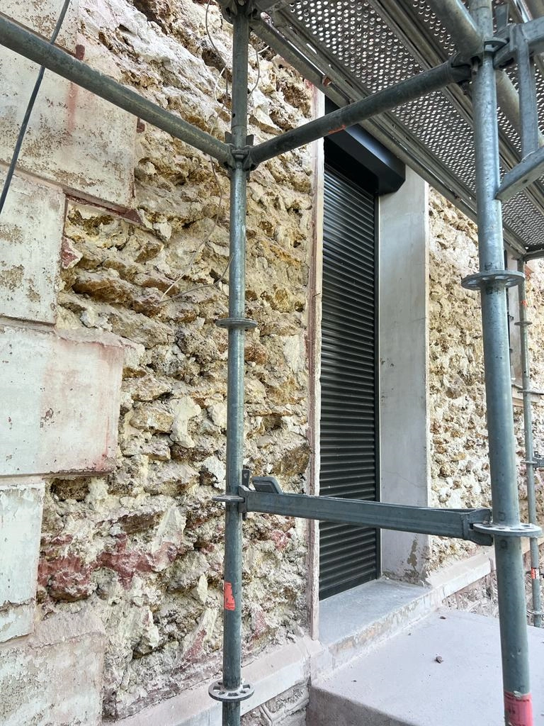 Piochage de facade 94