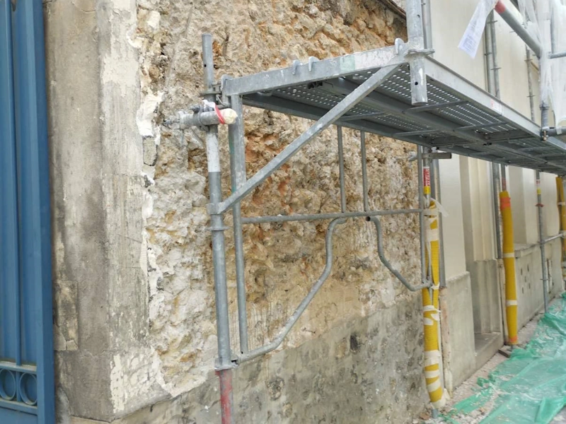 Piquage d'un mur
