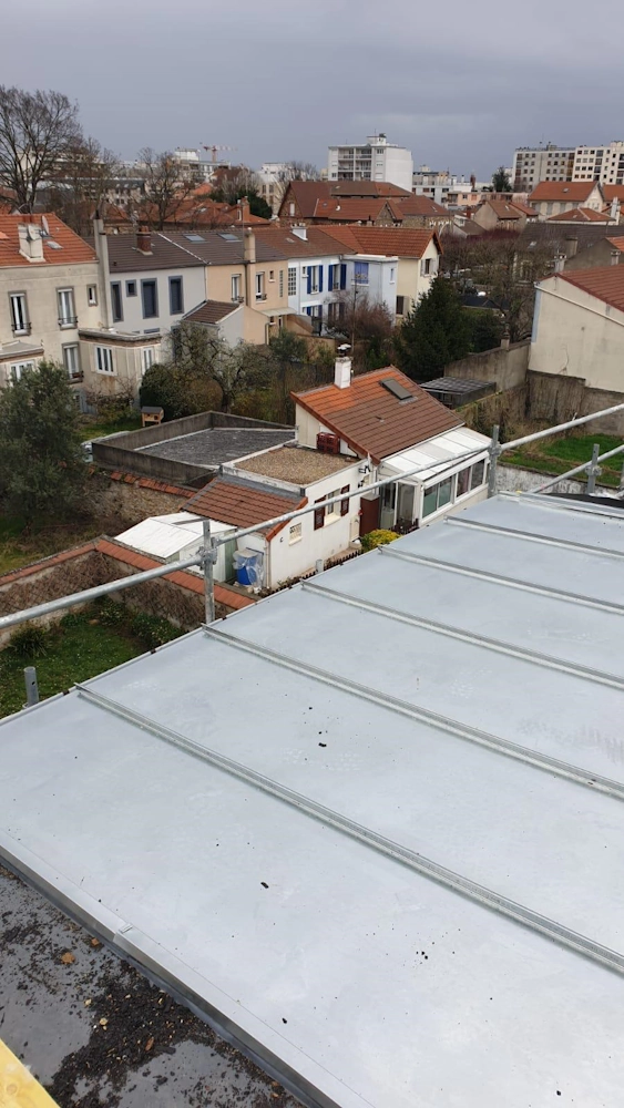 Pose toiture zinc joint debout