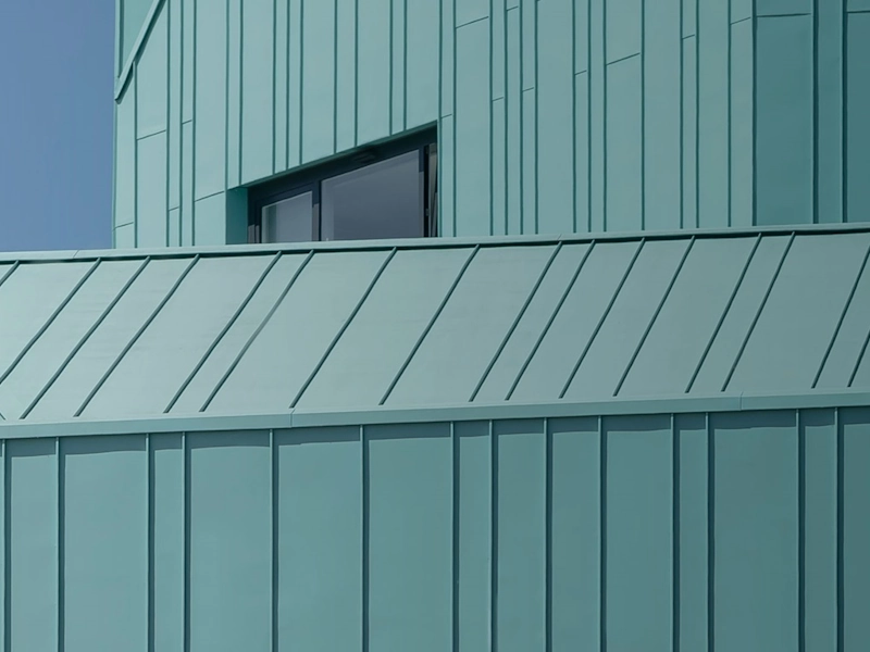 Couvreur zingueur à Paris et en Île-de-France Couleur toit zinc
