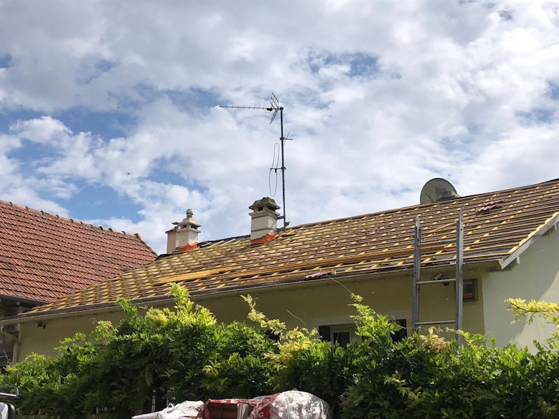 Renovation toiture tuile chambourcy 78240