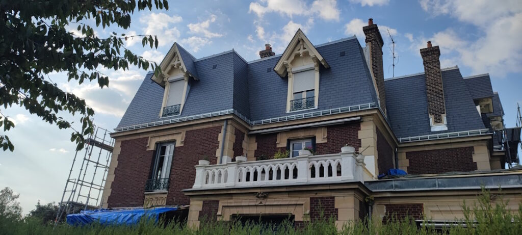 Restauration de toiture pontoise 95