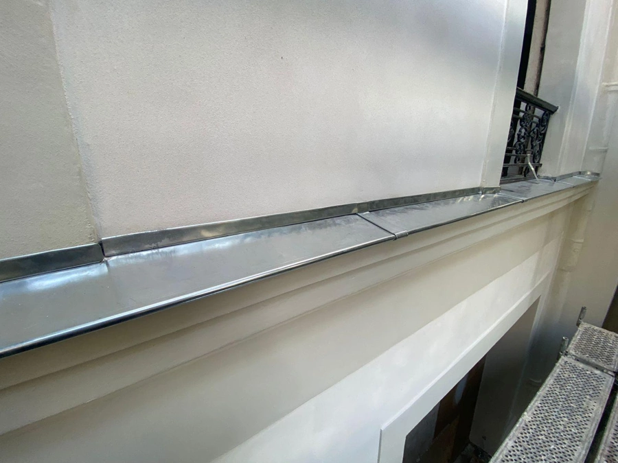 Bandeau de facade enduit chaux