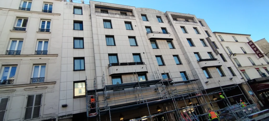 Nettoyage de facade pierre agrafee paris