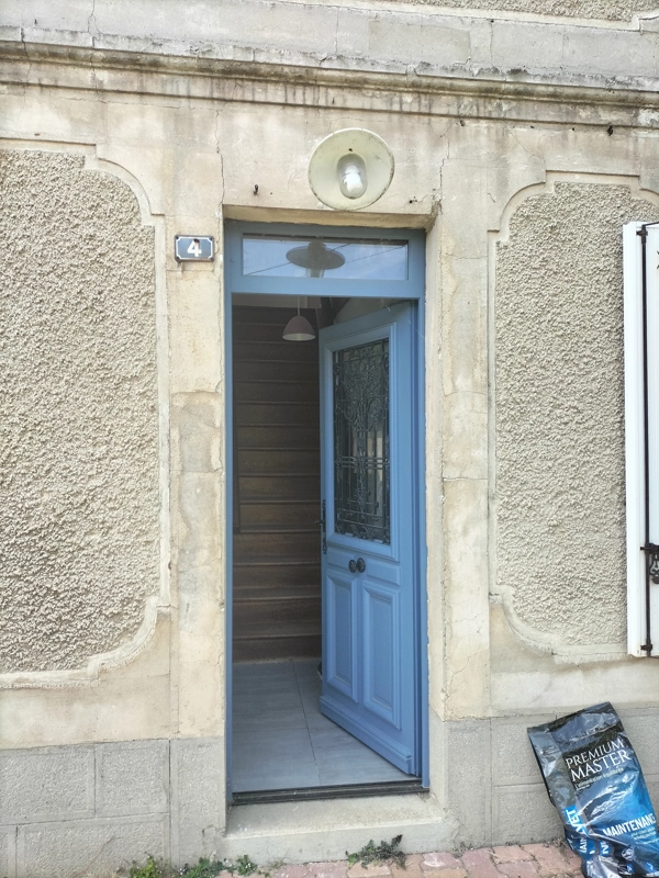 Renovation facade fontenay tresigny 77600