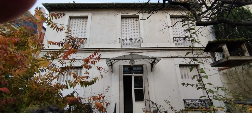 Facade parisienne ravalement 20e scaled