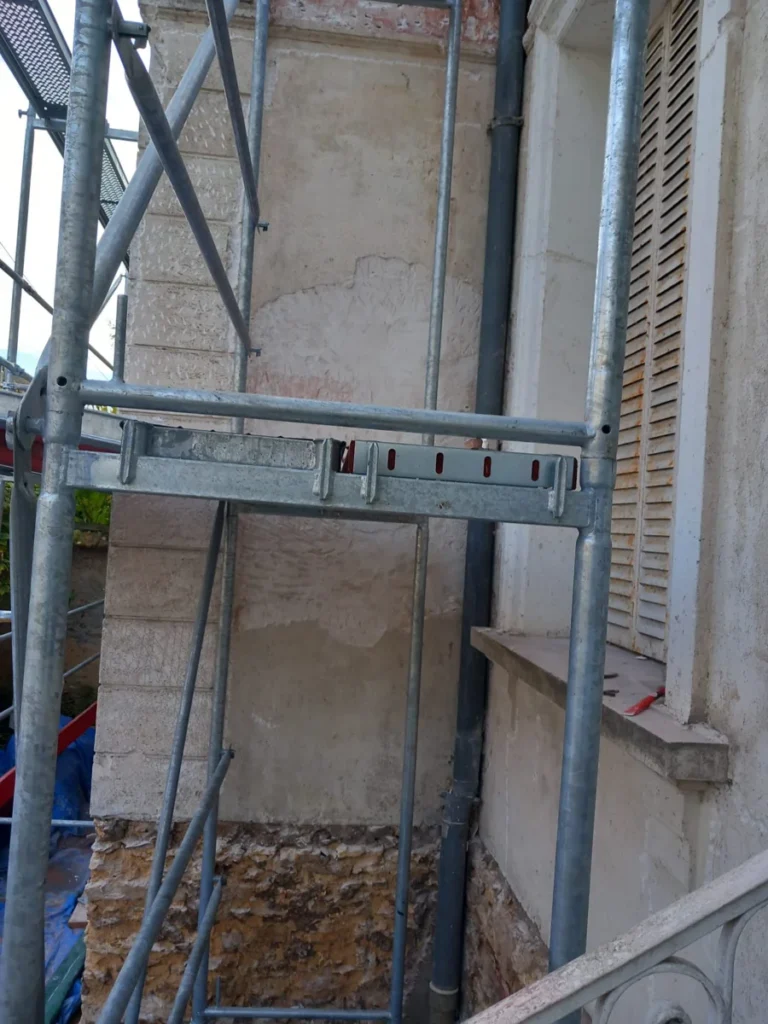 Refection enduits facade verrieres le buisson