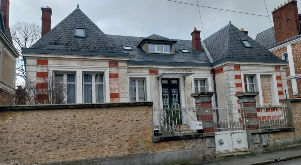 Renovation facade brique verrieres le buisson