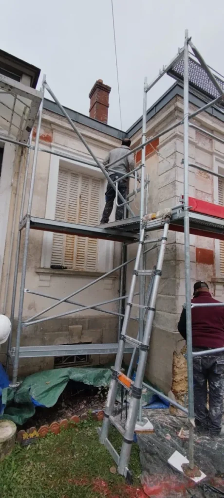 Restauration modenatures verrieres le buisson