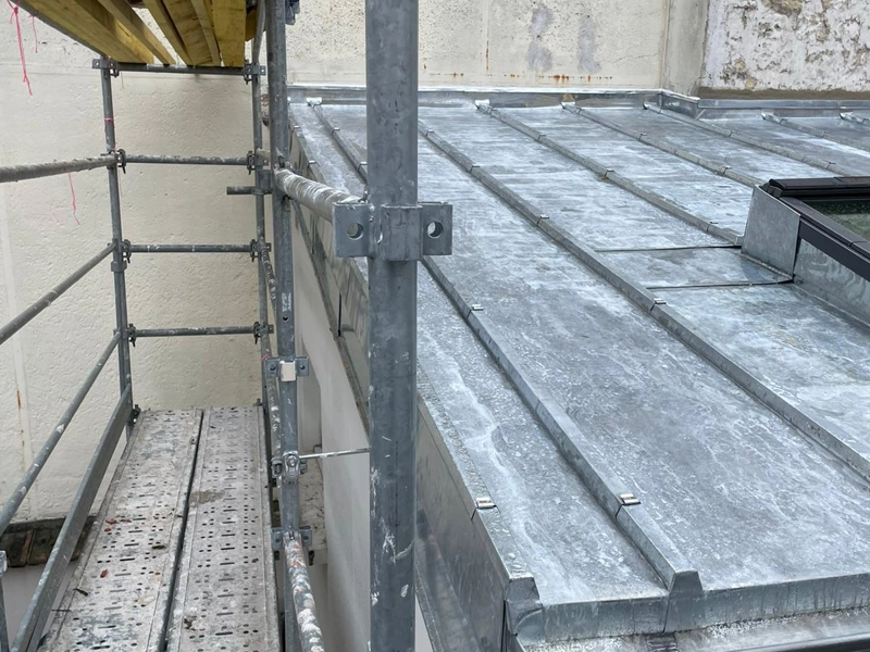 Isolation sarking zinc