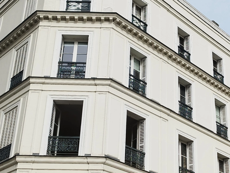 Modénature de façade à Paris et en Île-de-France Bandeau de façade
