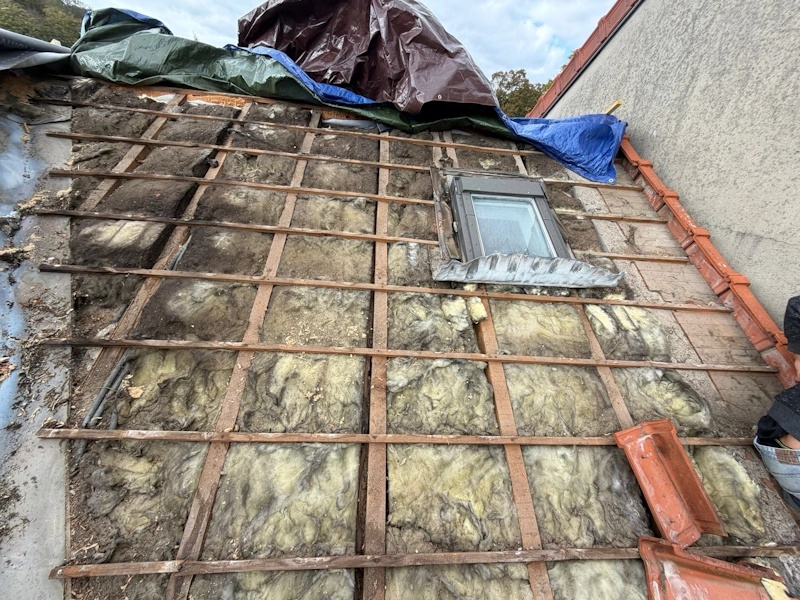 Dépose de toiture lors d'un sarking